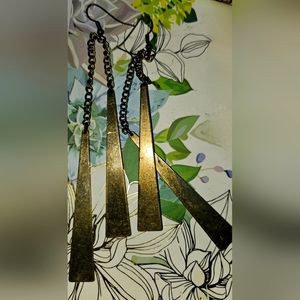 Women's statement necklace with matching earrings